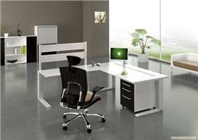 上海辦公家具設計——時尚辦公桌椅