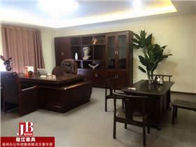 上海廣電電器董事長辦公室家具配置實景圖