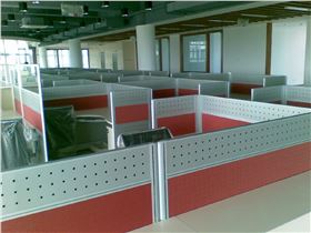 辦公桌屏風(fēng)式隔斷