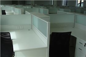 定制隔斷板工作