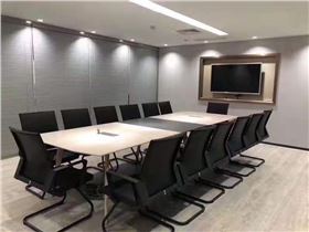 弓形網布辦公椅