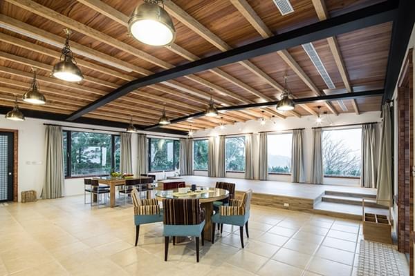 上海逼格會(huì)議室辦公家具