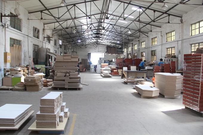 碧江膠板二部生產(chǎn)現(xiàn)場(chǎng)