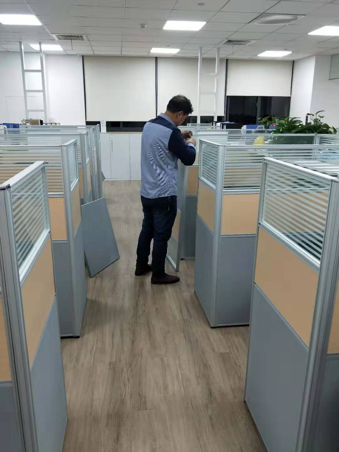 屏風隔斷辦公桌