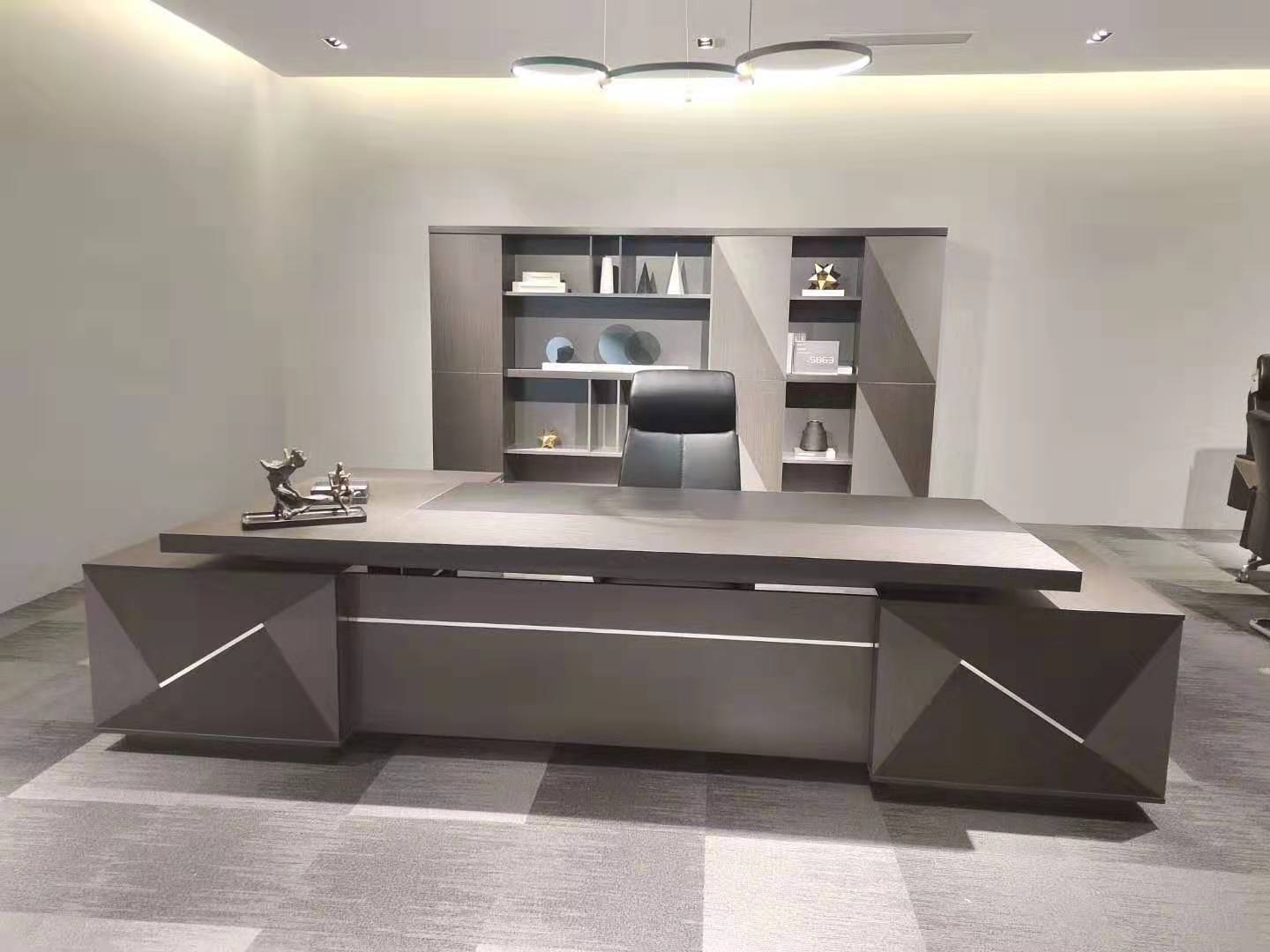 板式辦公桌廠家