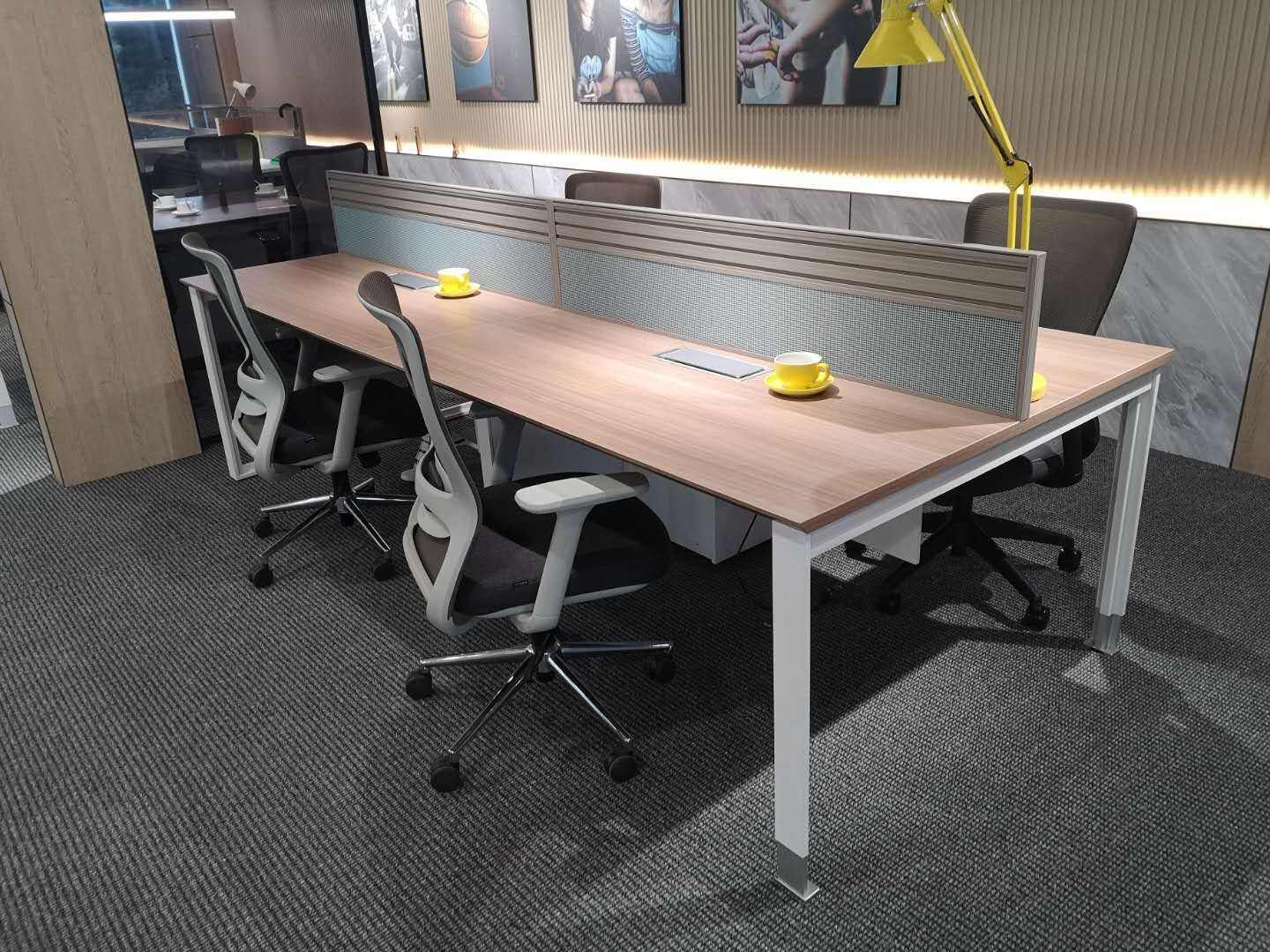 屏風(fēng)職員辦公桌