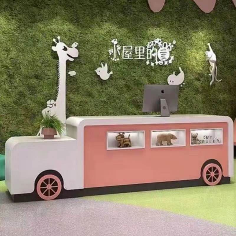 教育機(jī)構(gòu)辦公桌前臺